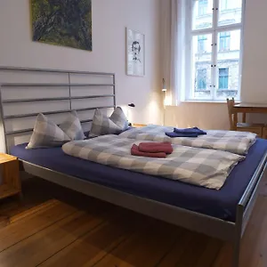 pension-madchenkammer-berlin.find-berlin-hotels.com/